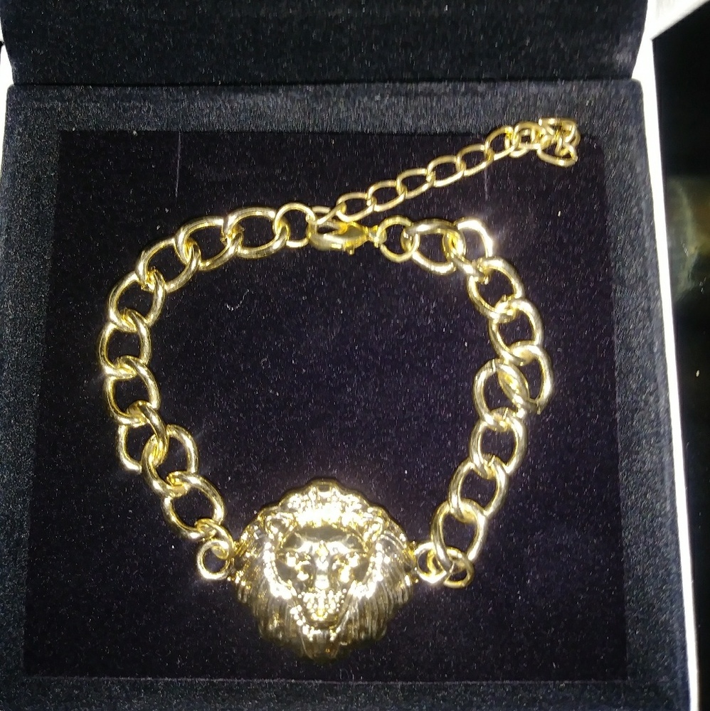 Lion head link bracelet